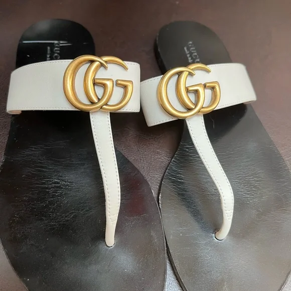 Gucci Black and Cream Sandals with Gold Accents - Picture 3 of 5